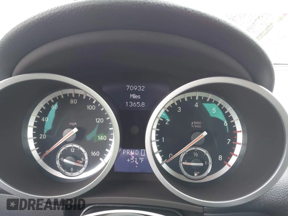 2009 Mercedes-Benz SLK-Class 3.0L with VIN WDBWK54F69F191027, listed as a IAAI auction lot 41809020 with 70,932 mi miles. Bid and sale history available at carsss.com. Image 7.