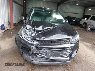 2020 Chevrolet Trax LS z VIN KL7CJKSB7LB335766, wystawiony jako IAAI lot #42264634 z przebiegiem 66 914 mil mil oraz . Historia ofert i sprzedaży dostępna na DreamBid. Obrazek 13.