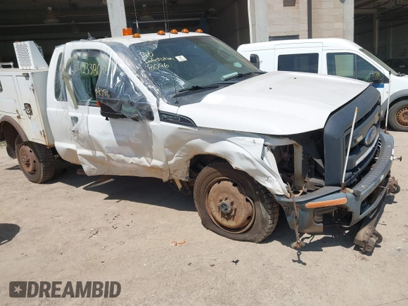 2016 Ford F-250 XLT with VIN 1FT7X2B62GEB80778, listed as a IAAI auction lot 42338096 with 194,049 mi miles and . Bid and sale history available at DreamBid. Image 1.