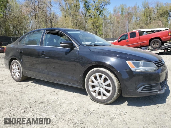 2014 Volkswagen Jetta Sedan SE with VIN 3VWD17AJ3EM268718, listed as a Copart auction lot 53458795 with 160,124 mi miles and Clean Title. Bid and sale history available at carsss.com. Image 4.