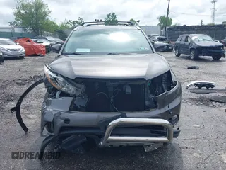 2014 Toyota Highlander XLE z VIN 5TDJKRFH6ES006521, wystawiony jako IAAI lot #42289374 z przebiegiem 62 916 mil mil oraz . Historia ofert i sprzedaży dostępna na DreamBid. Obrazek 13.