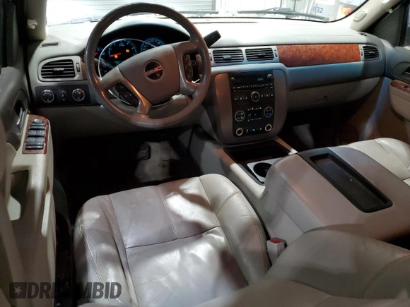 2011 GMC Yukon SLT with VIN 1GKS2CE05BR271281, listed as a Copart auction lot 45723165 with 235,095 mi miles and Salvage title. Bid and sale history available at DreamBid. Image 8.