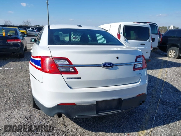 2015 Ford Police Interceptor с VIN 1FAHP2MK8FG121127, выставлен на аукционе IAAI как лот 41351136 с пробегом 176 782 миль миль и . История ставок и продаж доступна на DreamBid. Изображение 17.
