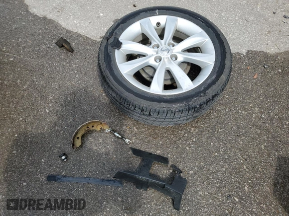 2016 Nissan Note S with VIN 3N1CE2CPXGL395968, listed as a Copart auction lot 58583725 with 144,252 mi miles and Salvage title. Bid and sale history available at DreamBid. Image 12.