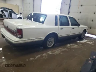 1994 Lincoln Town Car Signature z VIN 1LNLM82W9RY687636, wystawiony jako Copart lot #43805135 z przebiegiem Nie podano mil oraz Szkoda całkowita • Salvage title. Historia ofert i sprzedaży dostępna na DreamBid. Obrazek 3.