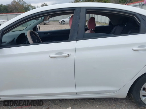 2019 Hyundai Accent SE with VIN 3KPC24A33KE045001, listed as a IAAI auction lot 40857224 with Not Provided miles and . Bid and sale history available at carsss.com. Image 13.