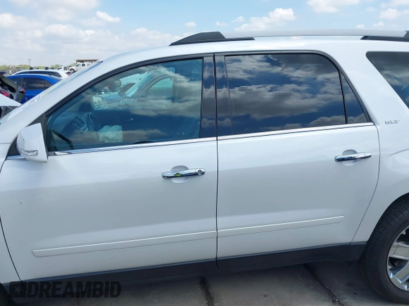 2017 GMC Acadia Limited z VIN 1GKKRSKD9HJ133277, wystawiony jako IAAI lot #37560373 z przebiegiem 94 282 mil mil oraz . Historia ofert i sprzedaży dostępna na DreamBid. Obrazek 14.