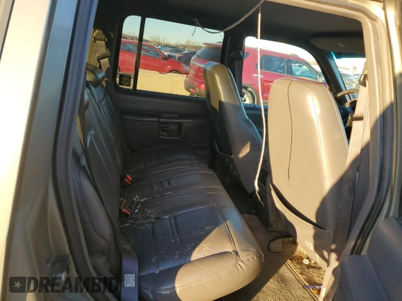 1999 Mercury Mountaineer z VIN 4M2ZU55P7XUJ42065, wystawiony jako Copart lot #85194624 z przebiegiem 304 261 mil mil oraz Szkoda całkowita • Salvage title. Historia ofert i sprzedaży dostępna na DreamBid. Obrazek 12.