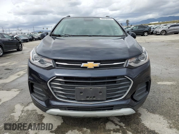 2022 Chevrolet Trax LT with VIN KL7CJPSM2NB568066, listed as a Copart auction lot 48256035 with 25,806 mi miles and Salvage Title. Bid and sale history available at carsss.com. Image 5.
