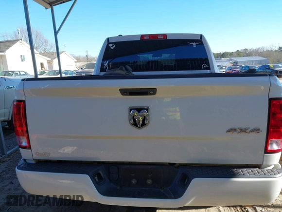 2018 Ram 1500 Express with VIN 1C6RR7KG1JS258489, listed as a IAAI auction lot 41324117 with 65,246 mi miles and . Bid and sale history available at DreamBid. Image 17.