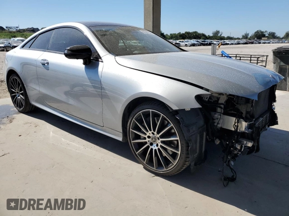 2022 Mercedes-Benz E 450 with VIN W1K1J5JB7NF186032, listed as a Copart auction lot 81662754 with 45,706 mi miles and Salvage title. Bid and sale history available at DreamBid. Image 4.
