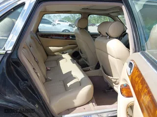 2000 Jaguar XJ with VIN SAJDA14C1YLF04600, listed as a IAAI auction lot 41496106 with 105,000 mi miles. Bid and sale history available at carsss.com. Image 8.