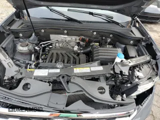 2021 Volkswagen Atlas SEL Premium with VIN 1V2TE2CA9MC233344, listed as a Copart auction lot 67755073 with 22,039 mi miles and . Bid and sale history available at DreamBid. Image 12.