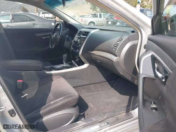 2013 Nissan Altima 2.5 SV with VIN 1N4AL3AP9DN469451, listed as a IAAI auction lot 42046585 with 146,898 mi miles. Bid and sale history available at carsss.com. Image 5.