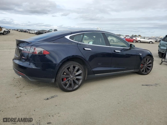 2015 Tesla Model S 85D with VIN 5YJSA1H26FFP78170, listed as a Copart auction lot 46531025 with 92803 miles and Salvage Title. Bid and sale history available at carsss.com. Image 3.