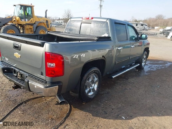 2011 Chevrolet Silverado 1500 LTZ with VIN 3GCPKTE36BG148598, listed as a IAAI auction lot 41828648 with 194,584 mi miles. Bid and sale history available at carsss.com. Image 4.