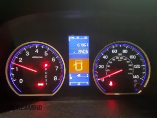 2010 Honda CR-V LX z VIN 5J6RE4H3XAL095434, wystawiony jako Copart lot #55614855 z przebiegiem 157 867 mil mil oraz Szkoda całkowita • Salvage title. Historia ofert i sprzedaży dostępna na DreamBid. Obrazek 9.