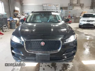 2020 Jaguar F-Pace 25t Prestige z VIN SADCK2FX0LA646522, wystawiony jako IAAI lot #41466101 z przebiegiem 44 180 mil mil oraz . Historia ofert i sprzedaży dostępna na DreamBid. Obrazek 12.