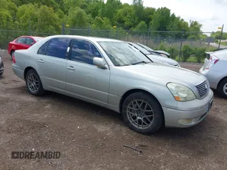2002 Lexus LS 430 z VIN JTHBN30F320067323, wystawiony jako IAAI lot #42361256 z przebiegiem 308 497 mil mil oraz . Historia ofert i sprzedaży dostępna na DreamBid. Obrazek 1.