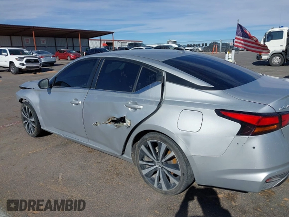 2020 Nissan Altima 2.5 SR with VIN 1N4BL4CV5LC185427, listed as a IAAI auction lot 38522740 with 57,874 mi miles. Bid and sale history available at carsss.com. Image 6.