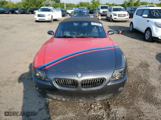 2005 BMW Z4 2.5i with VIN 4USBT33515LR70061, listed as a Copart auction lot 68570904 with 0 mi miles and Non Repairable. Bid and sale history available at carsss.com. Image 5.