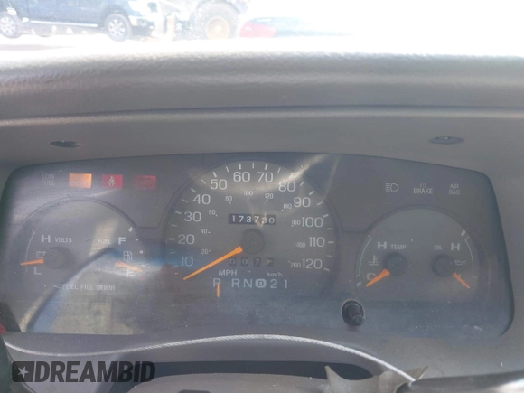 1997 Mercury Grand Marquis LS with VIN 2MELM75W3VX717801, listed as a IAAI auction lot 41920075 with 173,730 mi miles and . Bid and sale history available at DreamBid. Image 7.