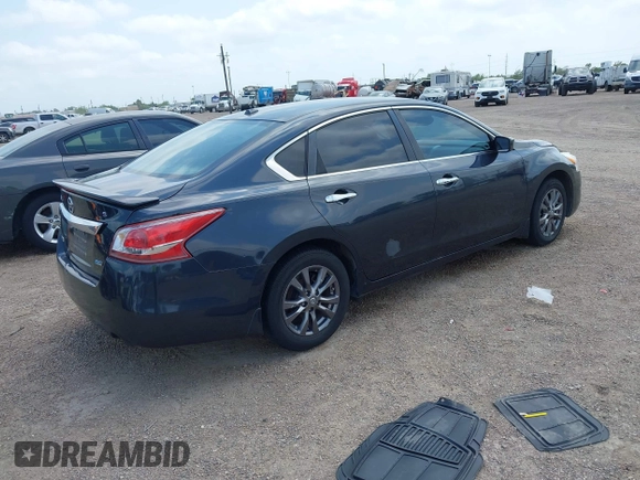 2015 Nissan Altima SV z VIN 1N4AL3AP1FC591395, wystawiony jako IAAI lot #42262755 z przebiegiem 105 546 mil mil oraz . Historia ofert i sprzedaży dostępna na DreamBid. Obrazek 4.