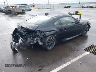 2025 Toyota 86 Premium z VIN JF1ZNBE11S9752297, wystawiony jako IAAI lot #41834817 z przebiegiem 984 mil mil oraz . Historia ofert i sprzedaży dostępna na DreamBid. Obrazek 4.