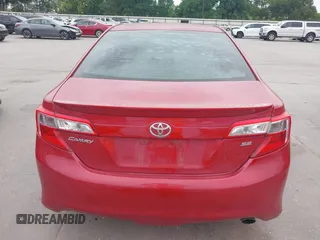 2013 Toyota Camry L with VIN 4T1BF1FK1DU662864, listed as a IAAI auction lot 42035529 with 235,460 mi miles. Bid and sale history available at carsss.com. Image 16.