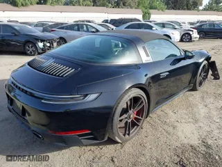 2022 Porsche 911 4S with VIN WP0BB2A98NS232157, listed as a IAAI auction lot 41244222 with 17,966 mi miles. Bid and sale history available at carsss.com. Image 4.