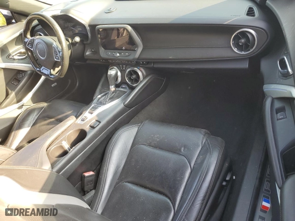 2016 Chevrolet Camaro 2LT with VIN 1G1FD1RXXG0153556, listed as a Copart auction lot 68645114 with 137,915 mi miles and Salvage Title. Bid and sale history available at carsss.com. Image 8.