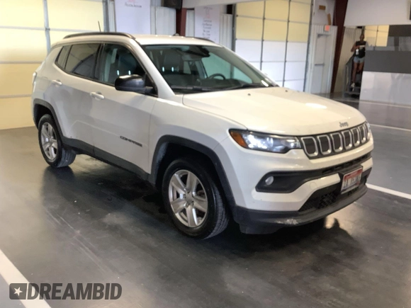 2022 Jeep Compass Latitude with VIN 3C4NJDBB6NT143179, listed as a IAAI auction lot 42748522 with 39,675 mi miles and . Bid and sale history available at DreamBid. Image 16.