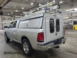 2013 Ram 1500 SLT z VIN 1C6RR7GT8DS695903, wystawiony jako IAAI lot #42557303 z przebiegiem 111 147 mil mil oraz . Historia ofert i sprzedaży dostępna na DreamBid. Obrazek 43.