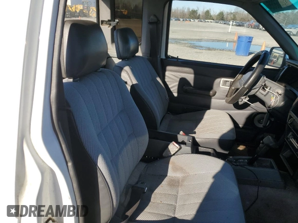 1993 Nissan Frontier z VIN 1N6SD16S7PC353014, wystawiony jako Copart lot #88586865 z przebiegiem 288 557 mil mil oraz Nie do naprawy • Non repairable. Historia ofert i sprzedaży dostępna na DreamBid. Obrazek 10.