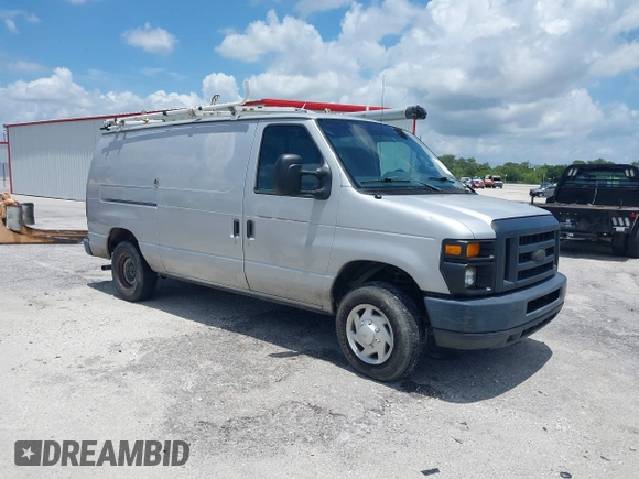 2014 Ford Econoline Cargo Commercial z VIN 1FTNE1EW6EDB05698, wystawiony jako IAAI lot #42236705 z przebiegiem 162 416 mil mil oraz . Historia ofert i sprzedaży dostępna na DreamBid. Obrazek 1.