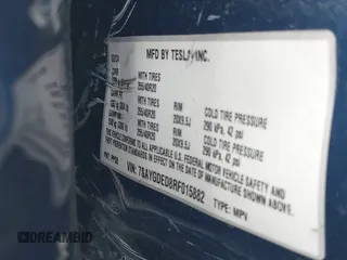 2024 Tesla Model Y с VIN 7SAYGDED8RF015882, выставлен на аукционе IAAI как лот 42202963 с пробегом 10 597 миль миль и . История ставок и продаж доступна на DreamBid. Изображение 9.