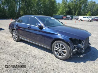 2016 Mercedes-Benz C 300 Luxury z VIN 55SWF4KB8GU145652, wystawiony jako Copart lot #60137295 z przebiegiem 92 495 mil mil oraz Szkoda całkowita • Salvage title. Historia ofert i sprzedaży dostępna na DreamBid. Obrazek 4.