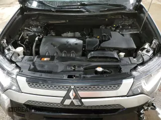 2019 Mitsubishi Outlander SE with VIN JA4AD3A33KZ050211, listed as a Copart auction lot 42005455 with 135,200 mi miles and Clean title. Bid and sale history available at DreamBid. Image 12.