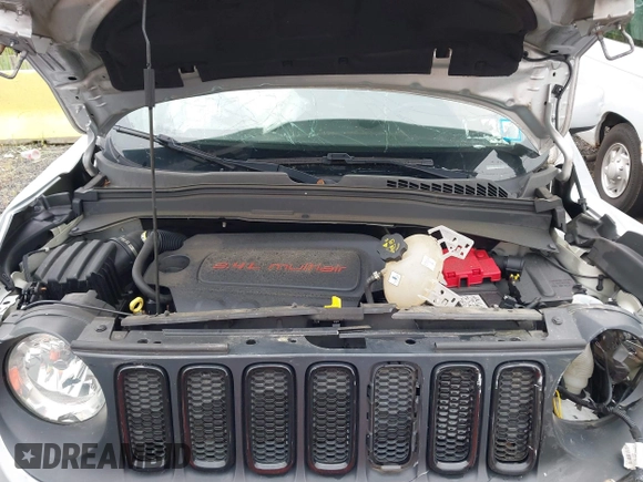 2018 Jeep Renegade Latitude with VIN ZACCJBBB0JPH13481, listed as a IAAI auction lot 42212993 with 76,914 mi miles and . Bid and sale history available at DreamBid. Image 10.
