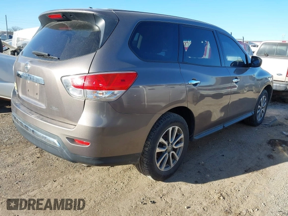 2013 Nissan Pathfinder SL with VIN 5N1AR2MN3DC645866, listed as a IAAI auction lot 41770295 with 155,113 mi miles. Bid and sale history available at carsss.com. Image 4.