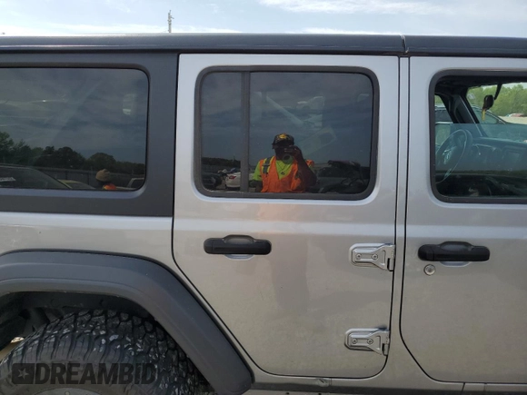2018 Jeep Wrangler Unlimited Sport S z VIN 1C4HJXDG5JW138664, wystawiony jako Copart lot #52704185 z przebiegiem Nie podano mil oraz Szkoda całkowita • Salvage title. Historia ofert i sprzedaży dostępna na DreamBid. Obrazek 11.