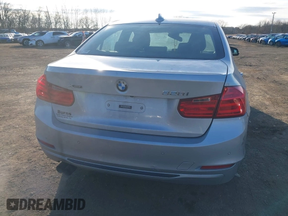 2013 BMW 3 Series 328i xDrive with VIN WBA3B3C56DF540744, listed as a IAAI auction lot 41433347 with 162,328 mi miles and . Bid and sale history available at DreamBid. Image 16.