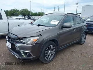 2018 Mitsubishi Outlander SEL z VIN JA4AP4AW4JU018385, wystawiony jako IAAI lot #42460235 z przebiegiem 83 910 mil mil oraz . Historia ofert i sprzedaży dostępna na DreamBid. Obrazek 17.