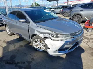 2015 Chrysler 200 Limited z VIN 1C3CCCAB1FN542603, wystawiony jako IAAI lot #41751998 z przebiegiem 124 336 mil mil oraz . Historia ofert i sprzedaży dostępna na DreamBid. Obrazek 1.