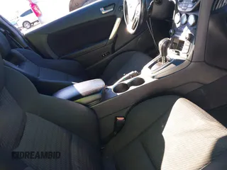 2015 Hyundai Genesis Coupe 3.8L Base с VIN KMHHT6KJ7FU129370, выставлен на аукционе IAAI как лот 41257177 с пробегом Не указан миль и . История ставок и продаж доступна на DreamBid. Изображение 5.