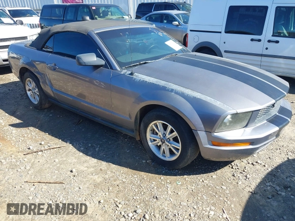2006 Ford Mustang Standard with VIN 1ZVHT84N365107471, listed as a IAAI auction lot 41763583 with 239,204 mi miles and . Bid and sale history available at carsss.com. Image 1.