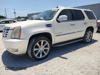 2007 Cadillac Escalade z VIN 1GYEC63897R422544, wystawiony jako Copart lot #58004195 z przebiegiem 109 346 mil mil oraz Tytuł czysty. Historia ofert i sprzedaży dostępna na DreamBid. Obrazek 1.