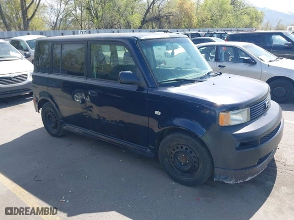 2005 Scion xB with VIN JTLKT334550197985, listed as a IAAI auction lot 42047397 with 250,302 mi miles. Bid and sale history available at carsss.com. Image 1.