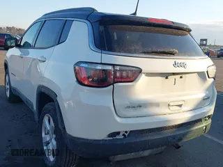 2019 Jeep Compass Latitude with VIN 3C4NJDBB4KT714079, listed as a IAAI auction lot 41317866 with 76,601 mi miles and . Bid and sale history available at DreamBid. Image 3.