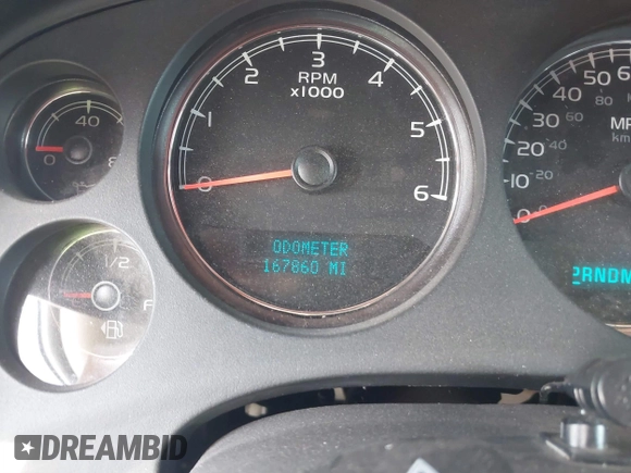 2013 Chevrolet Suburban LS with VIN 1GNSKHE71DR332335, listed as a IAAI auction lot 41408949 with 167,860 mi miles. Bid and sale history available at carsss.com. Image 7.